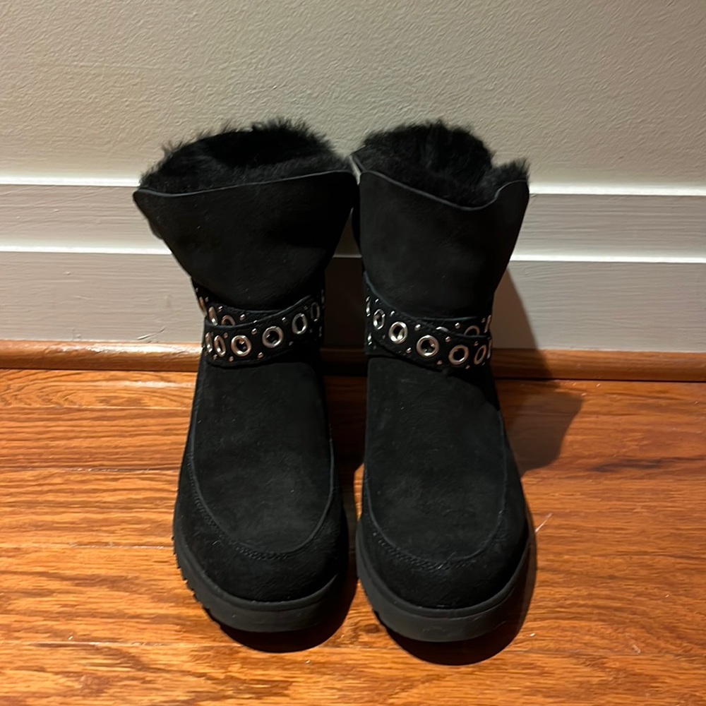 Black Uggs